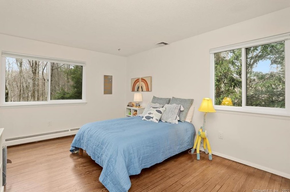 16 Bartram Dr, West Redding CT  06896-1508 exterior