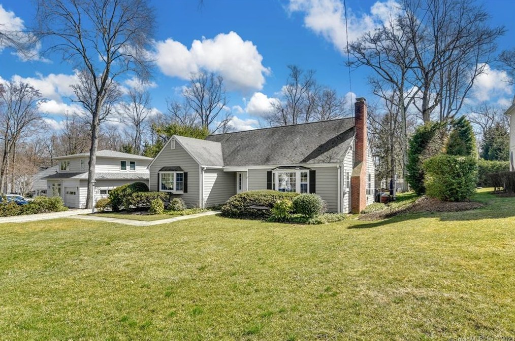 20 Sunset Rd, Tokeneke, CT 06820