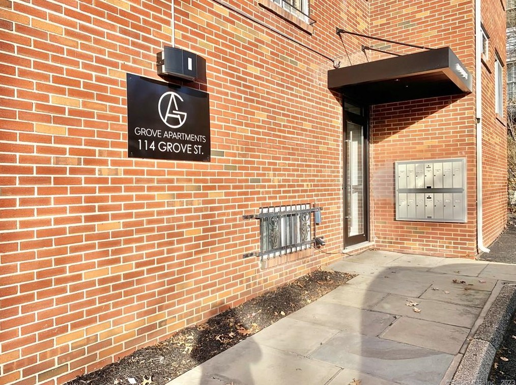 114 Grove St #11, Stamford, CT 06901
