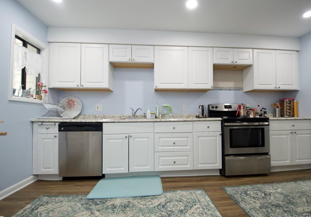 28 Currier Way #28, Cheshire, CT 06410