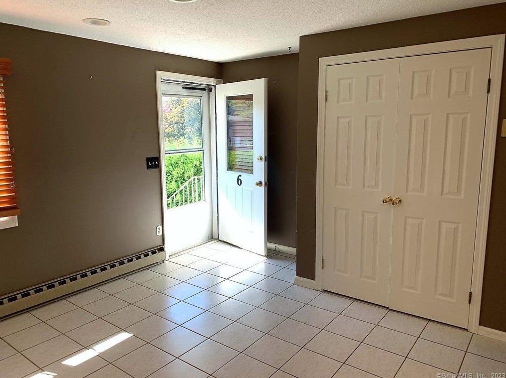 115 Beths Ave #6, Bristol, CT 06010