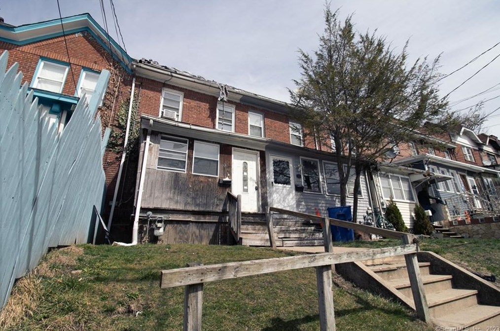 237 Wood St, Waterbury, CT 06704