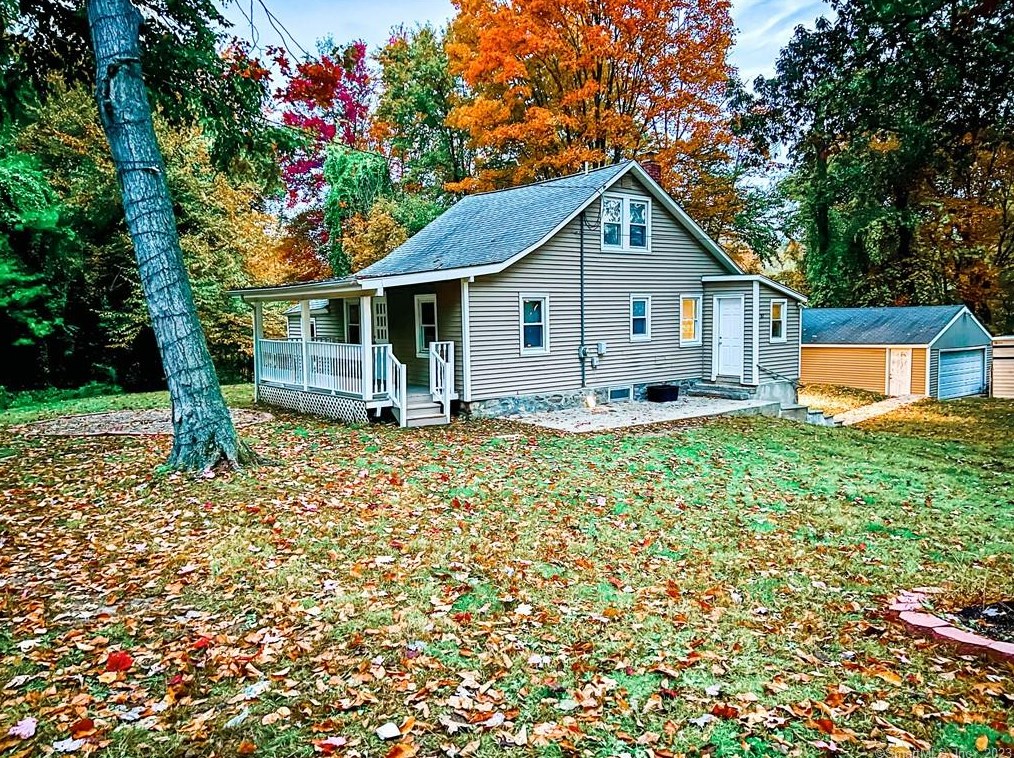 37 Edgecomb Rd, Cheshire, CT 06410