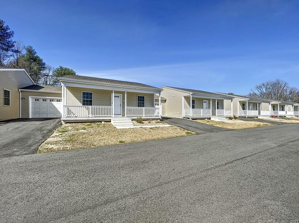 470 Norwich Rd #26, Colchester, CT 06420