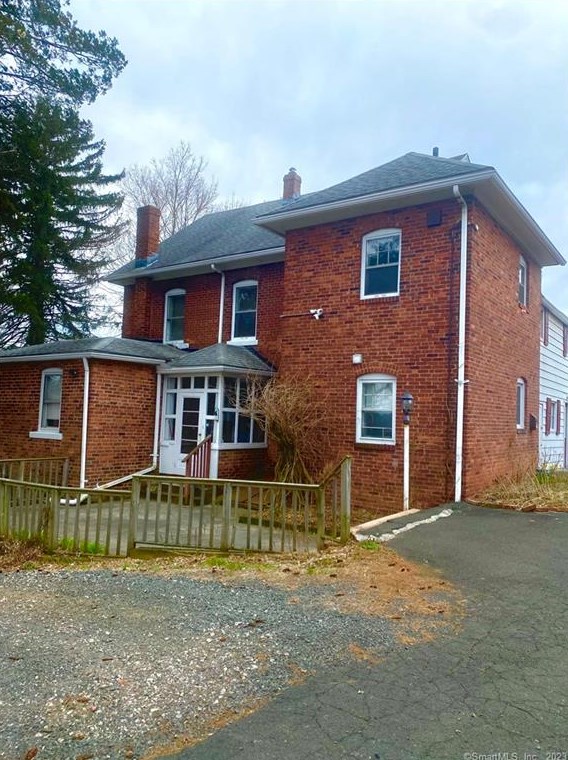 2964 State St, New Haven, CT 06517