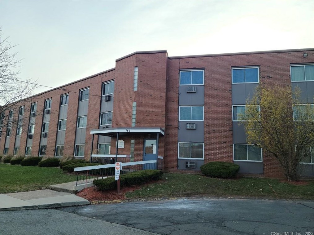 166 Gravel St #b18, Meriden, CT 06450