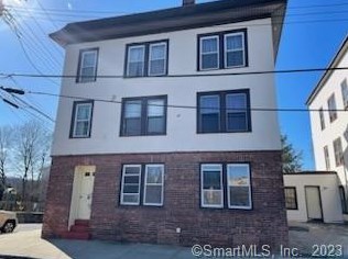 2 3rd St, Derby, CT 06418