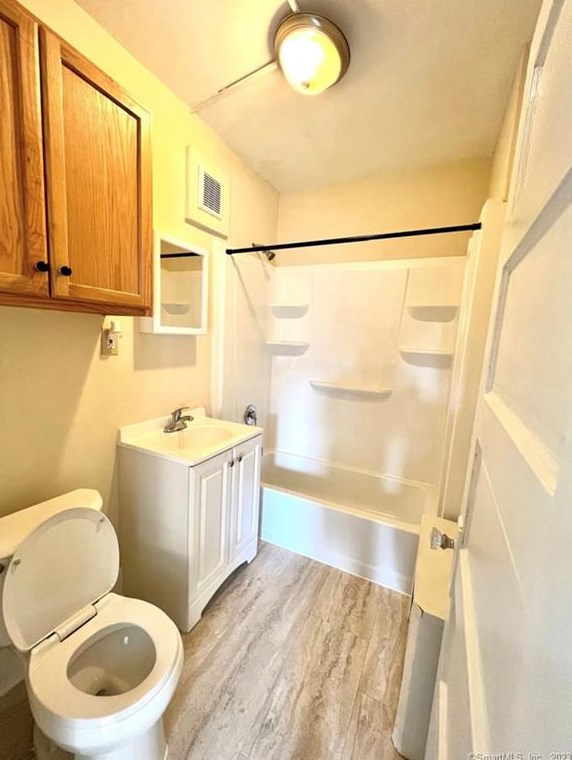15 Prescott St, Meriden CT  06450-3315 exterior