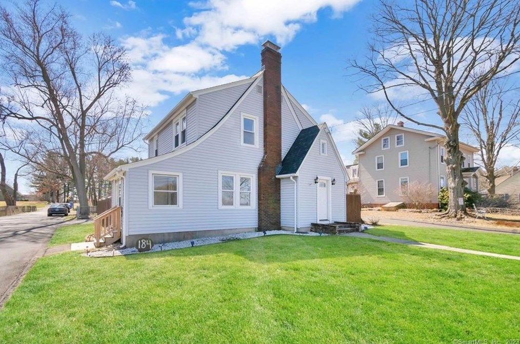 184 W Main St, Plainville, CT 06062