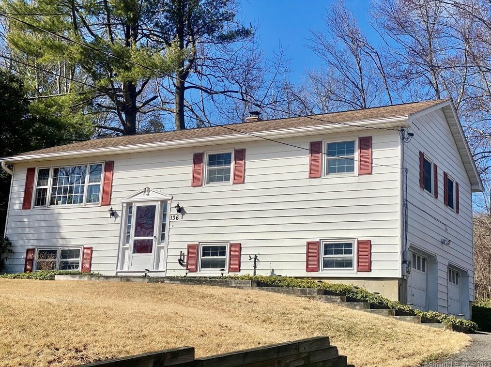 136 Stadley Rough Rd, Danbury, CT 06811-3240