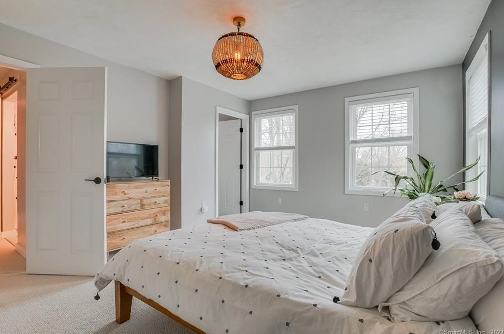 25 Church St, Brooklyn CT  06234-1507 exterior