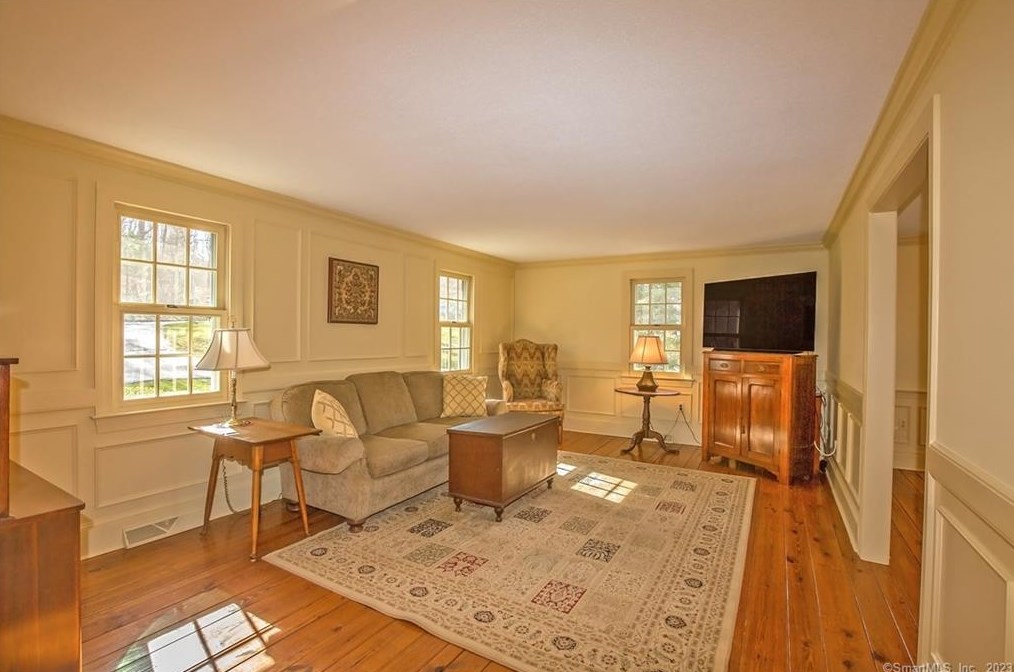 6 Suncrest, Somers, CT 06071