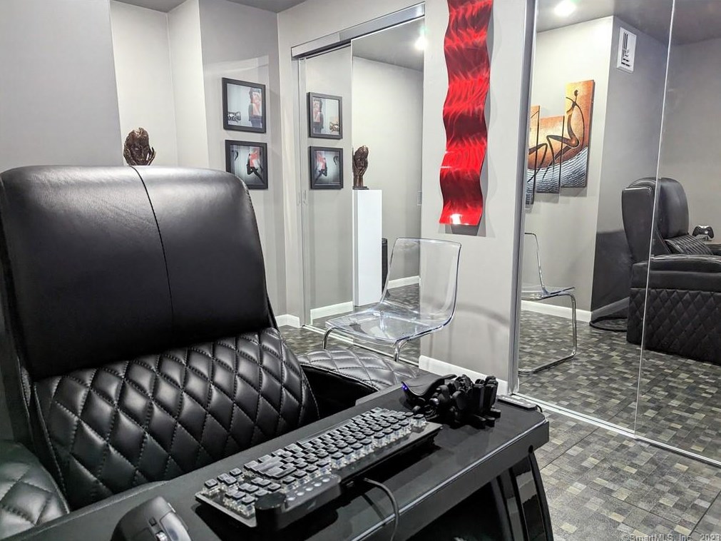 310 Boston Post #9, Waterford, CT 06385