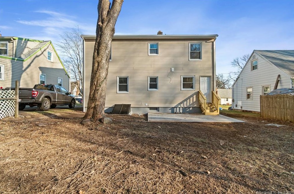 70 Bellevue Ave, New Haven CT  06516-6701 exterior