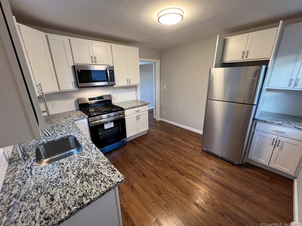 70 Bellevue Ave, New Haven CT  06516-6701 exterior