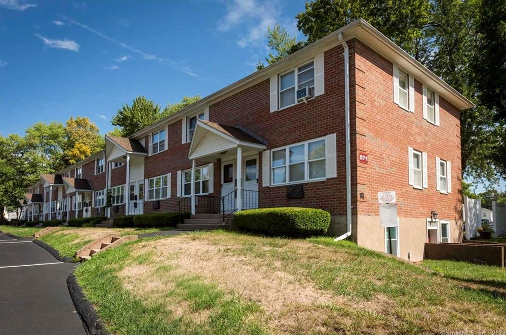 571 Hartford Rd #4, Manchester, CT 06040