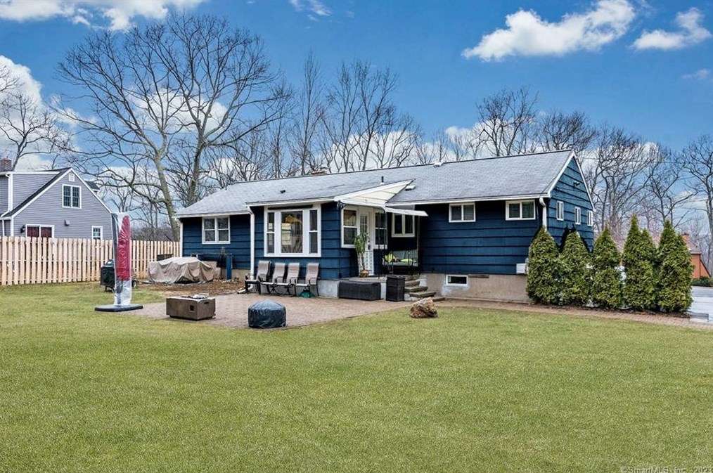 123 Bart, Upper Stepney, CT 06468