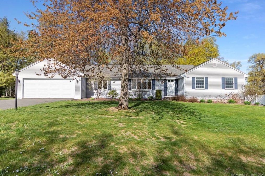 55 Bunker Hill Rd, Glastonbury, CT 06033