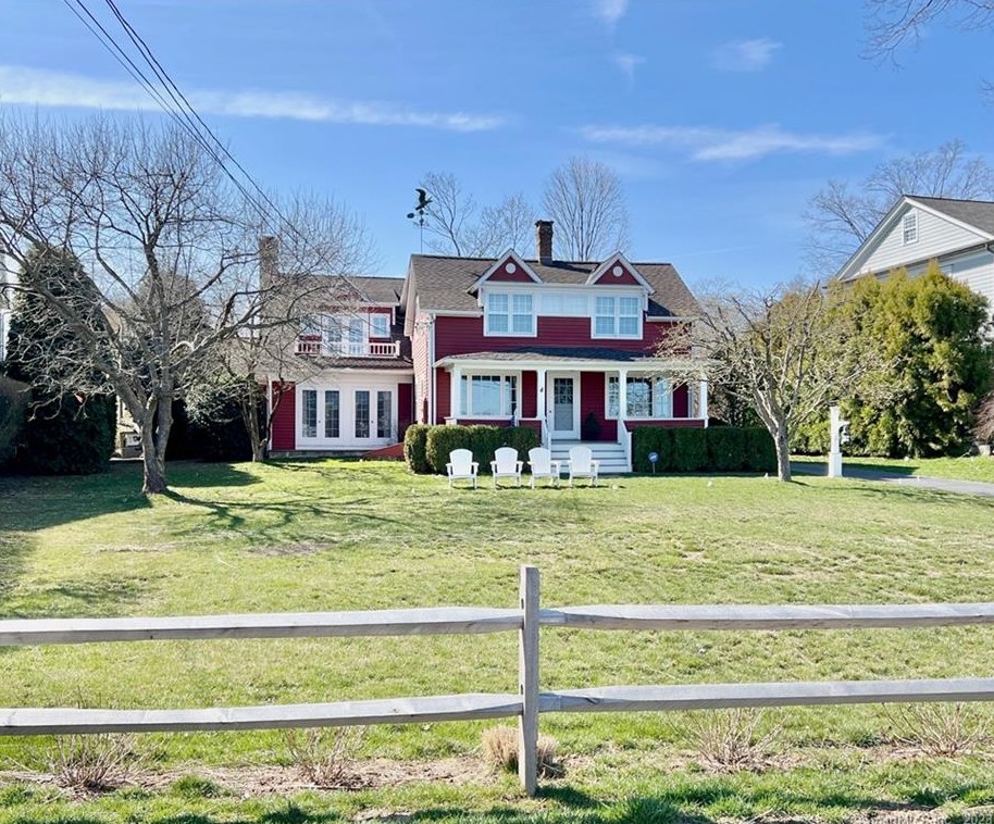 114 5 Mile River Rd, Tokeneke, CT 06820