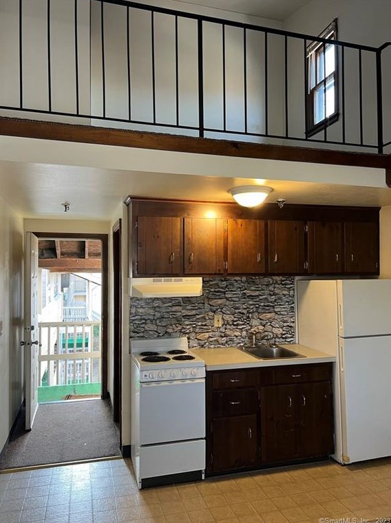 371 Woodford Ave #38, Plainville, CT 06062