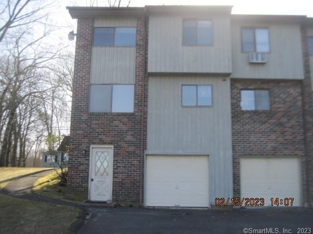 248 Oakville Ave #f, Waterbury, CT 06708