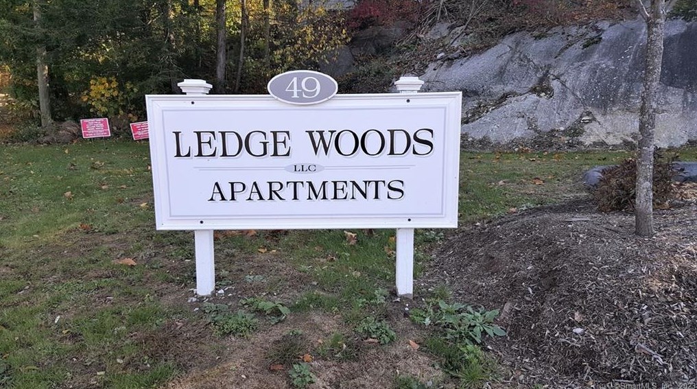 49 Taylor Ave #303, Bethel, CT 06801
