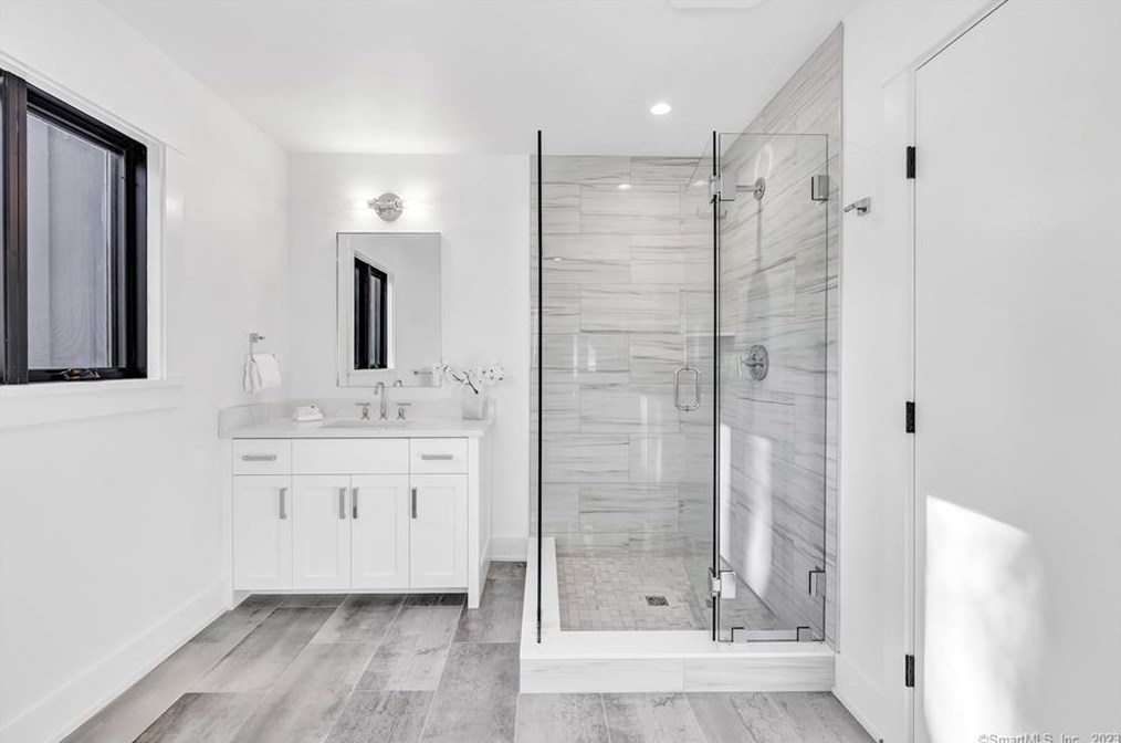 125 Compo Rd S Ln, Westport CT  06880 exterior