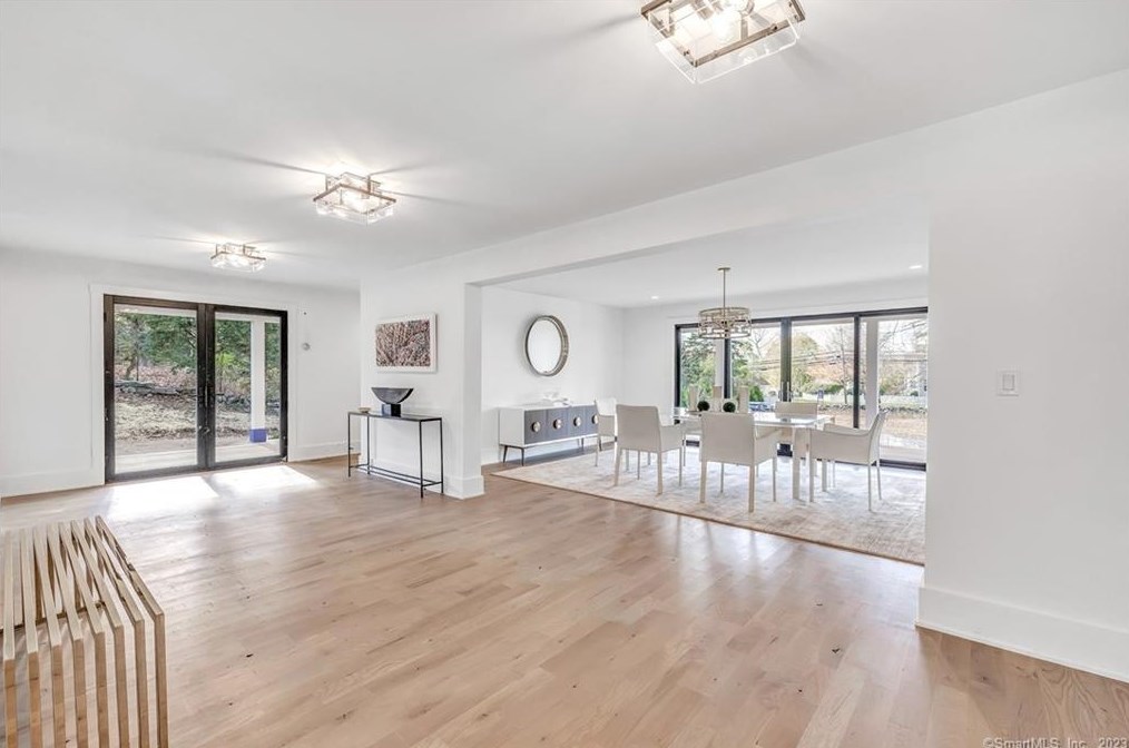 125 Compo Rd S Ln, Westport CT  06880 exterior