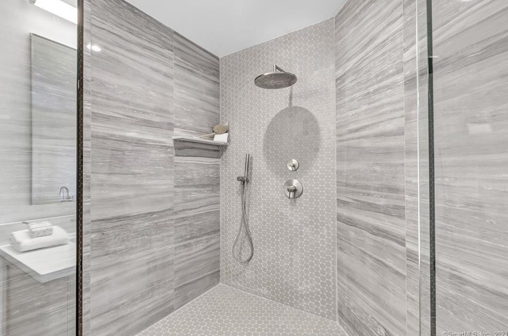 125 Compo Rd S Ln, Westport CT  06880 exterior