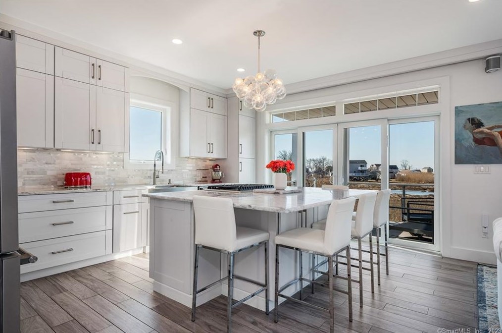 15 Beach View Ave, Fenwick CT  06475-1605 exterior