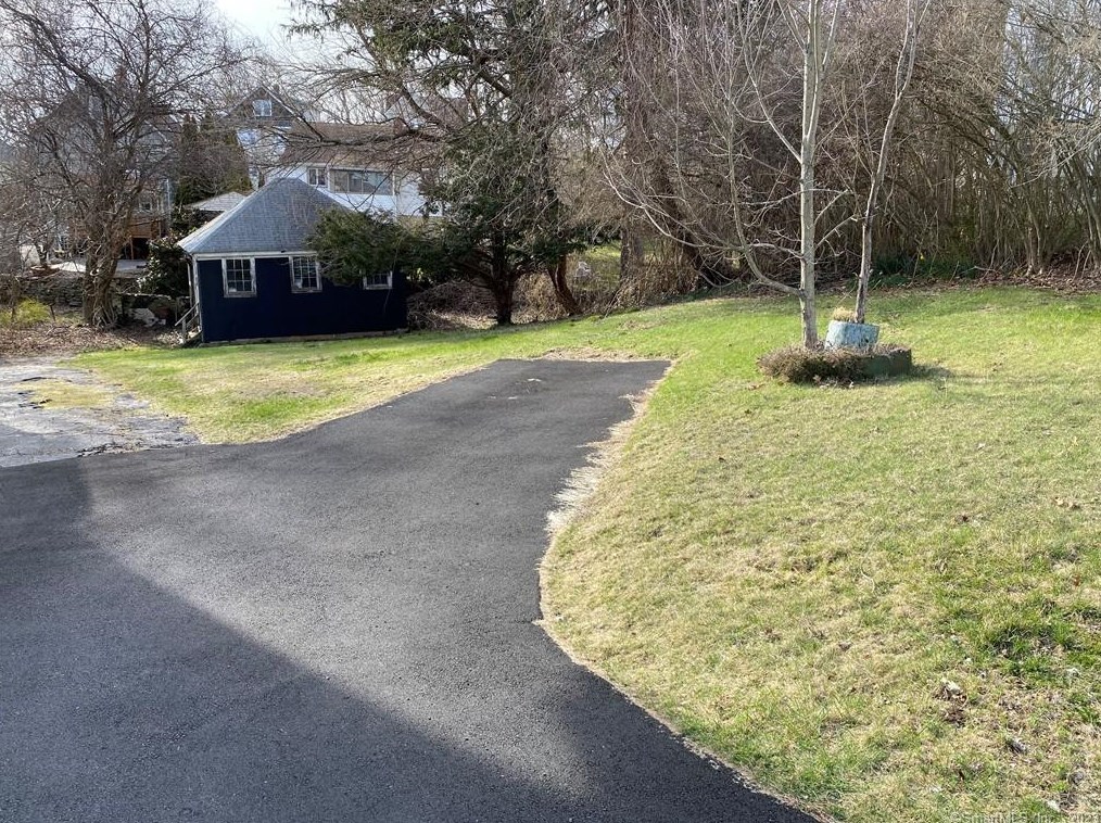 21 Rockwood Ave, Ansonia, CT 06401