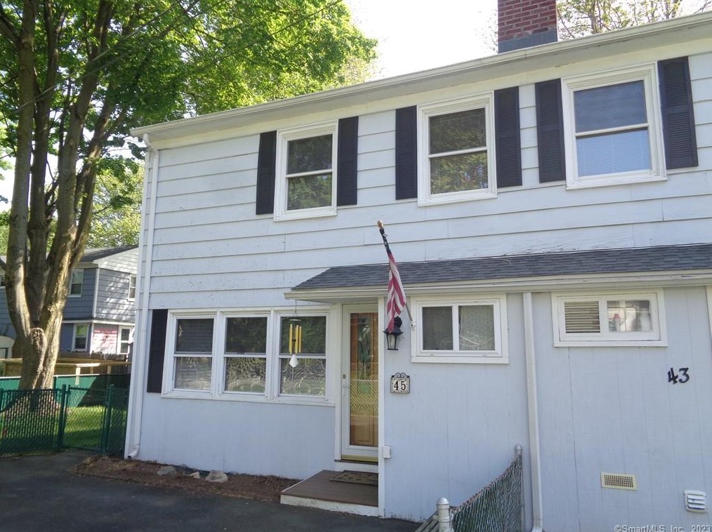 45 Bullard Ct, Stratford, CT 06614