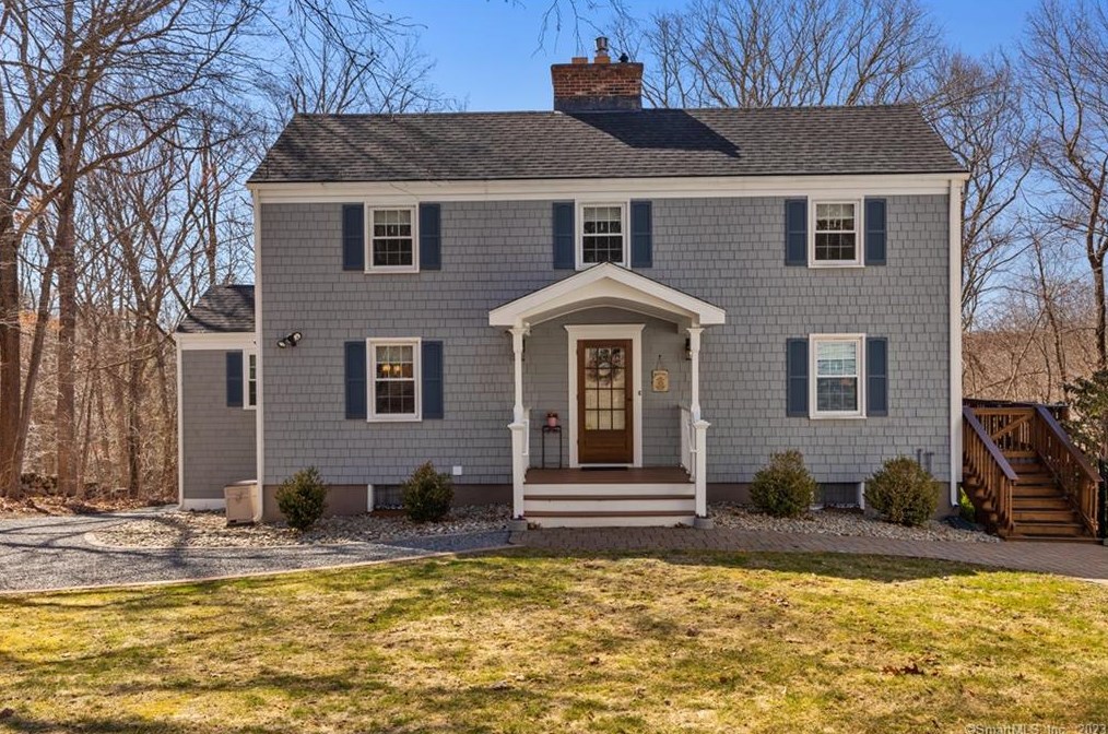 43 Church Hill Rd, Gales Ferry, CT 06339