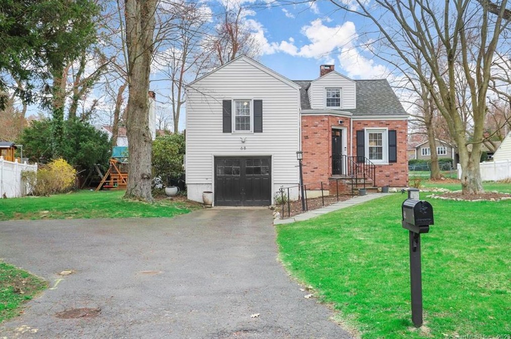 68 Ridge Park Ave, Stamford, CT 06905