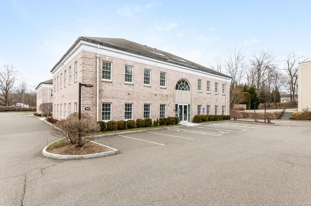 1990 Bronson Rd #7, Fairfield, CT 06824