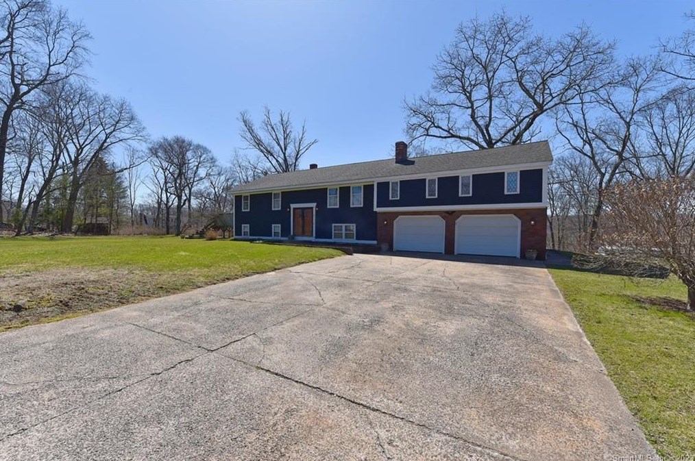 9 Wildwood, East Hampton, CT 06424