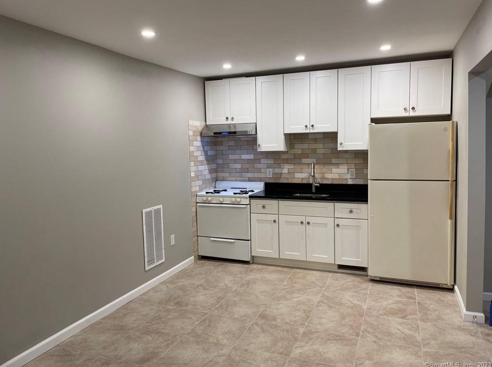 128 Brown St, New Haven, CT 06516