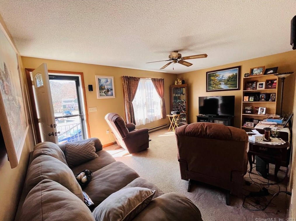 21 Dewey, Putnam, CT 06260
