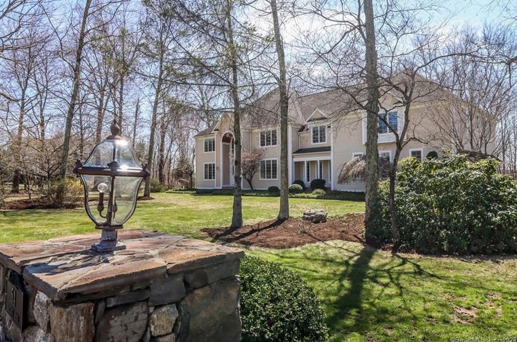 54 Britiani Rd, Southbury, CT 06488