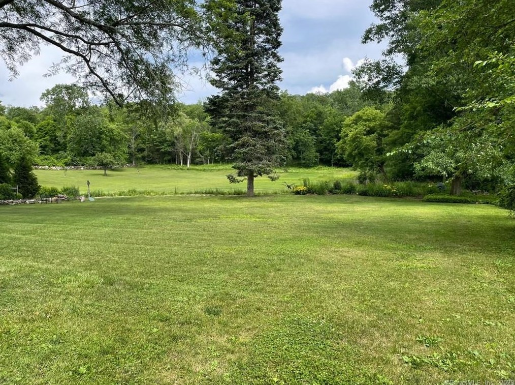 92 N Main St, Kent, CT 06757