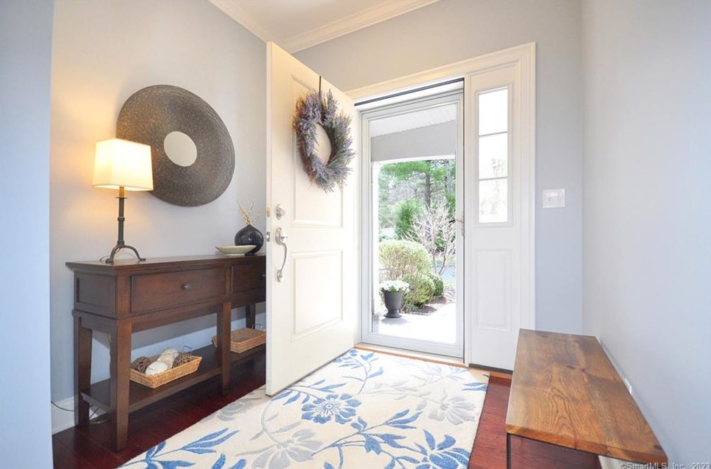 8 Mill Pond #f, Simsbury, CT 06070
