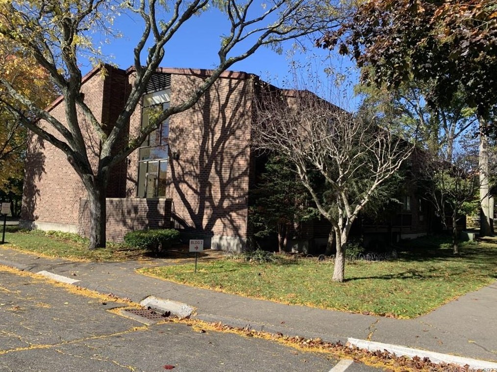 235 Henry Ave #22k, Stratford, CT