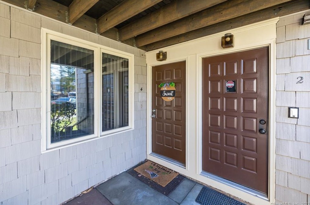 4 Copper Beech Dr #4, Rocky Hill, CT 06067