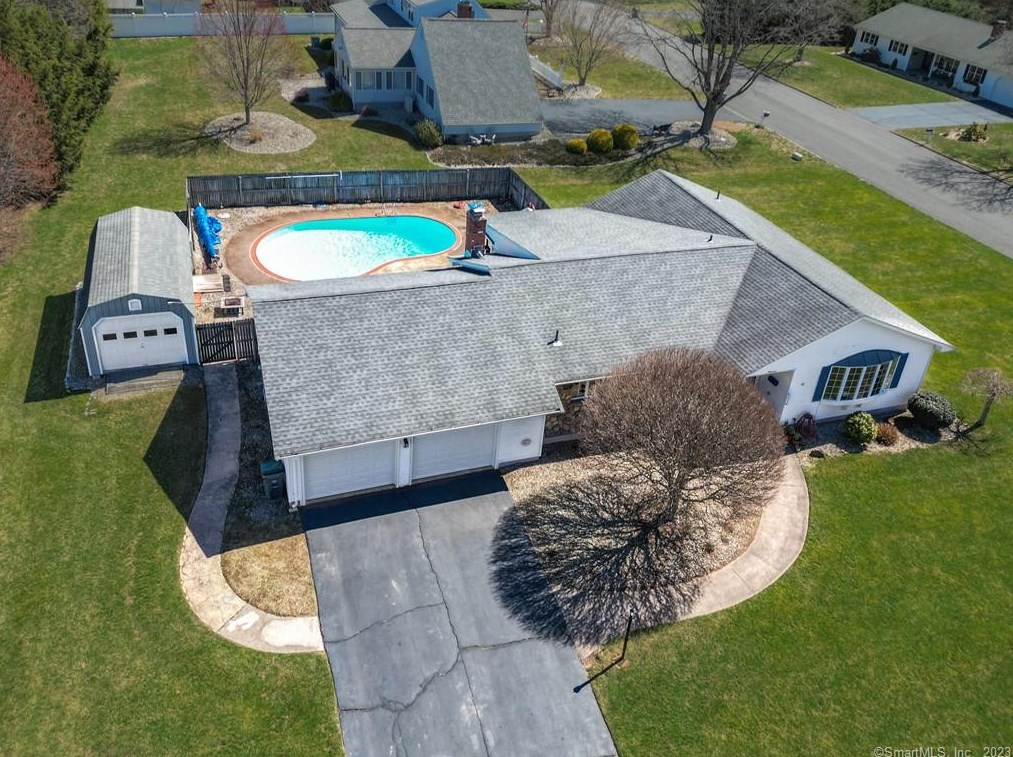 19 Mayfield, Manchester, CT 06040