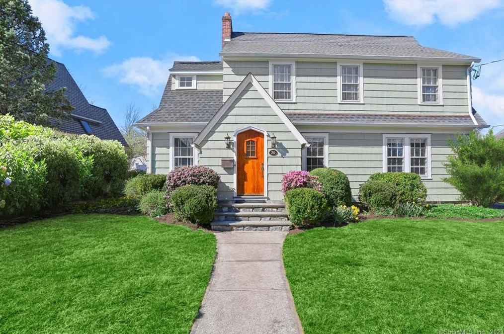 30 Merton St, Fairfield, CT 06824-4915
