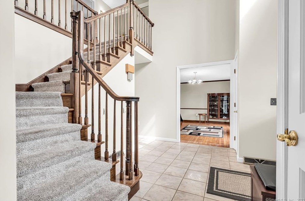 1405 East St, Suffield CT  06078-1308 exterior