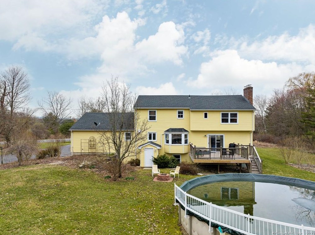 1405 East St, Suffield CT  06078-1308 exterior