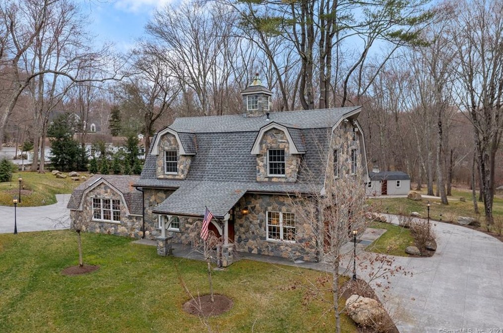 144 Saybrook Rd, Essex, CT 06426