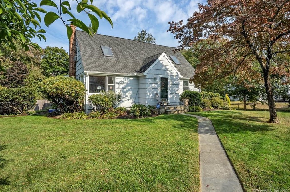 66 Soundview Rd, Ridgefield, CT 06877