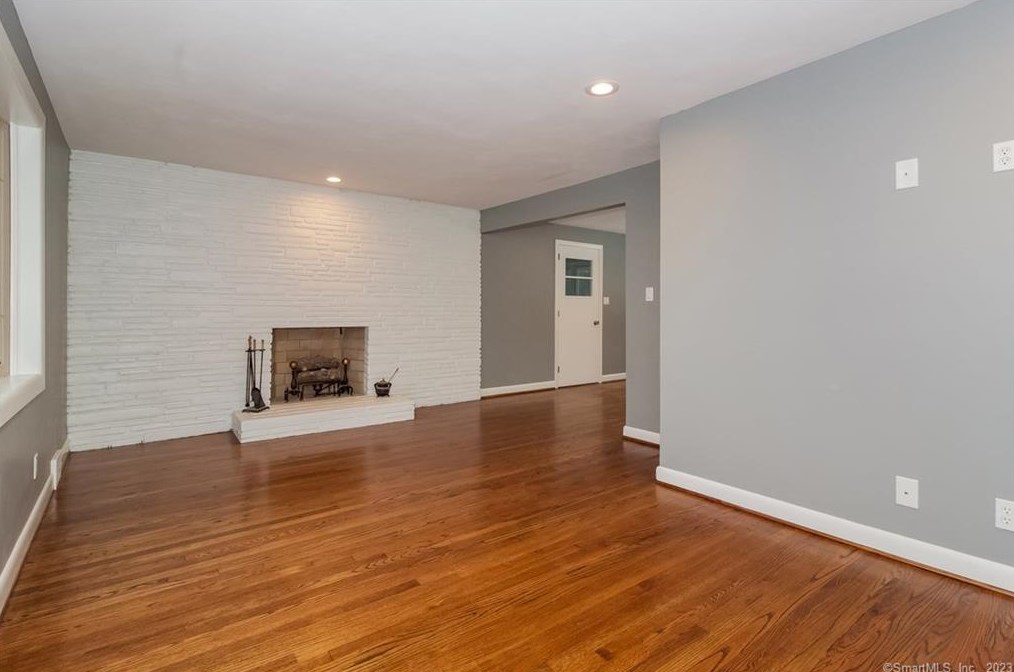 60 Farmstead Ln, Hartford CT  06117-2014 exterior